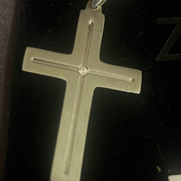 Stainless Steel Diamond Cross Necklace, excellent condition - Picture 3 of 6